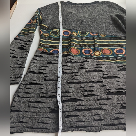 Women's Linea Domani Gray Contrast Beaded Patterned V-Neck Tunic Sweater Size L - Picture 13 of 13